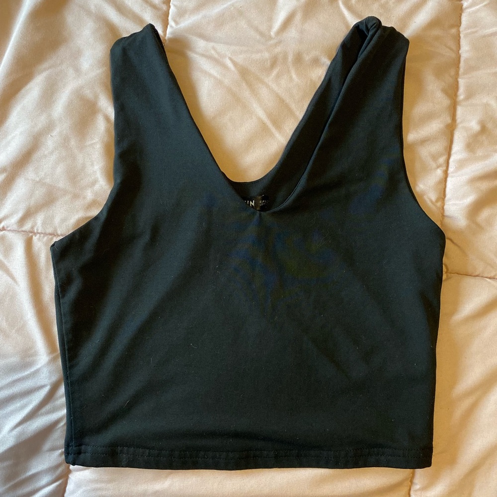 Black Scoop Neck Crop Top